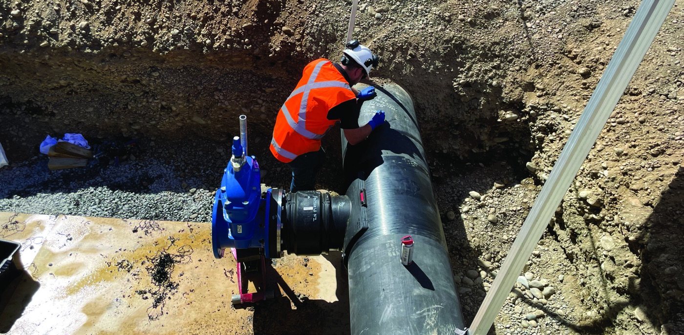 Live wastewater pipeline tie-in on site